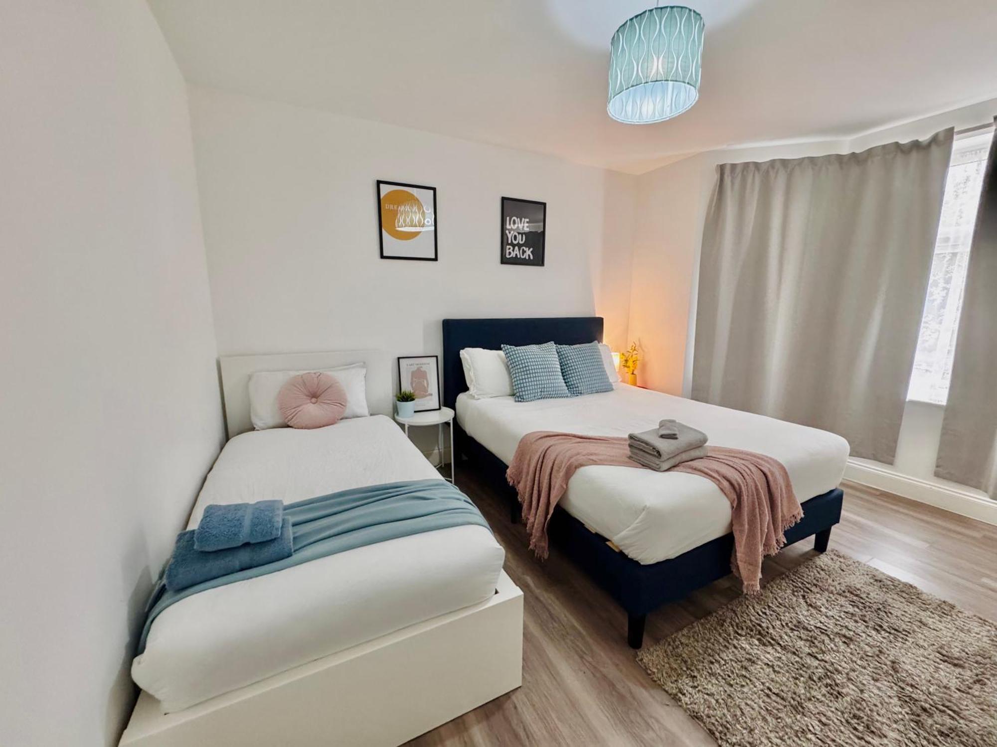Cosy 1-Bed Flat 30Min To Central London & Parking Exterior photo