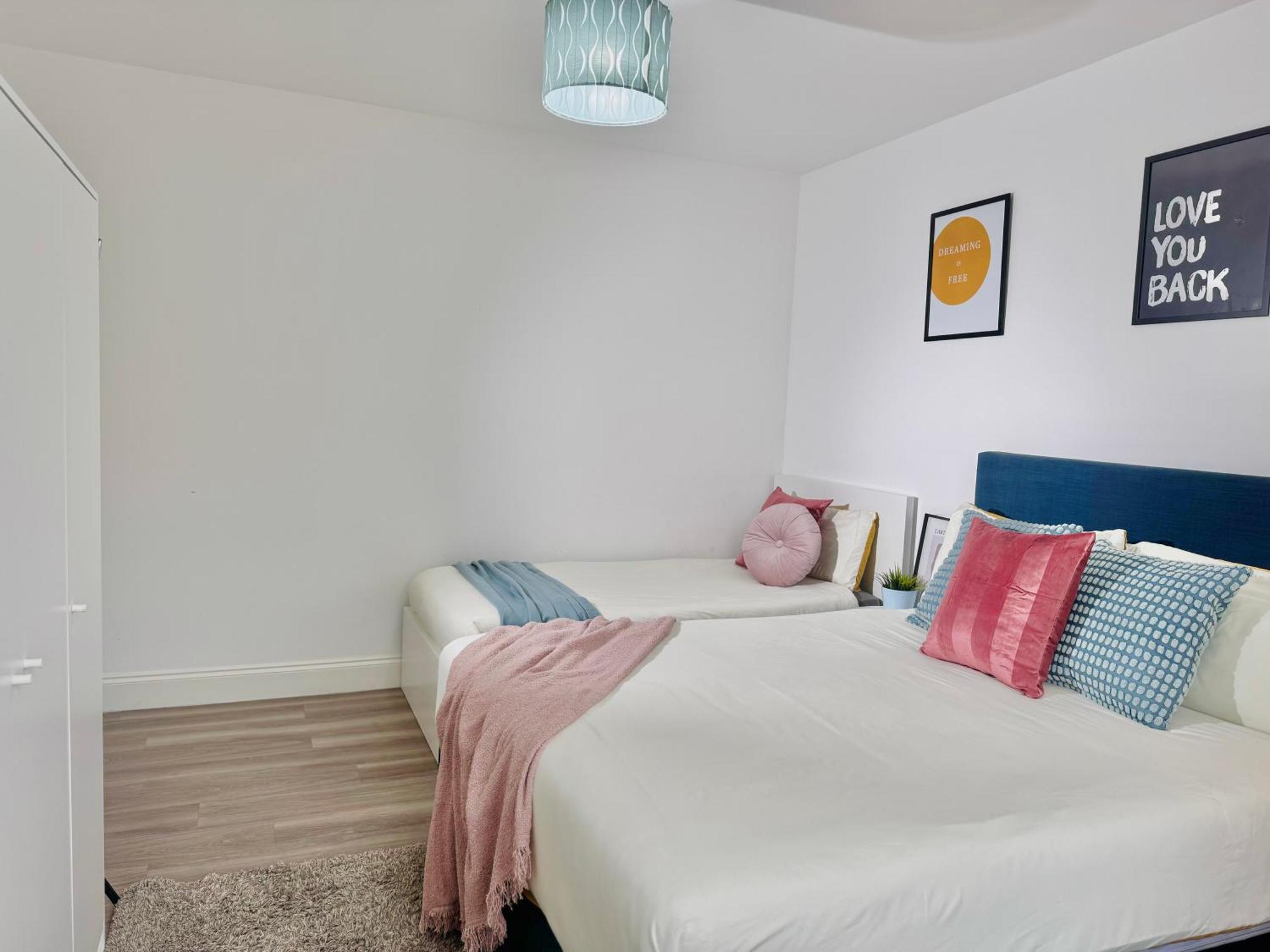 Cosy 1-Bed Flat 30Min To Central London & Parking Exterior photo
