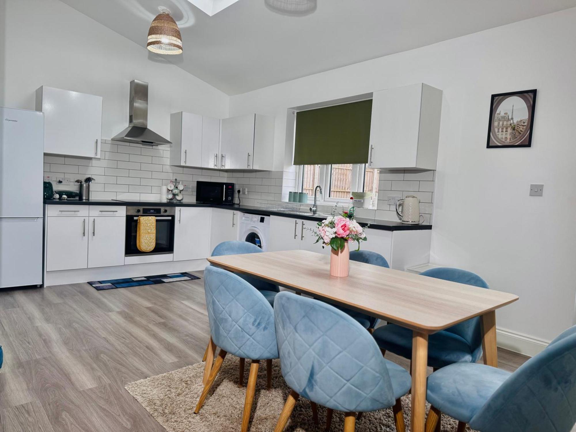 Cosy 1-Bed Flat 30Min To Central London & Parking Exterior photo