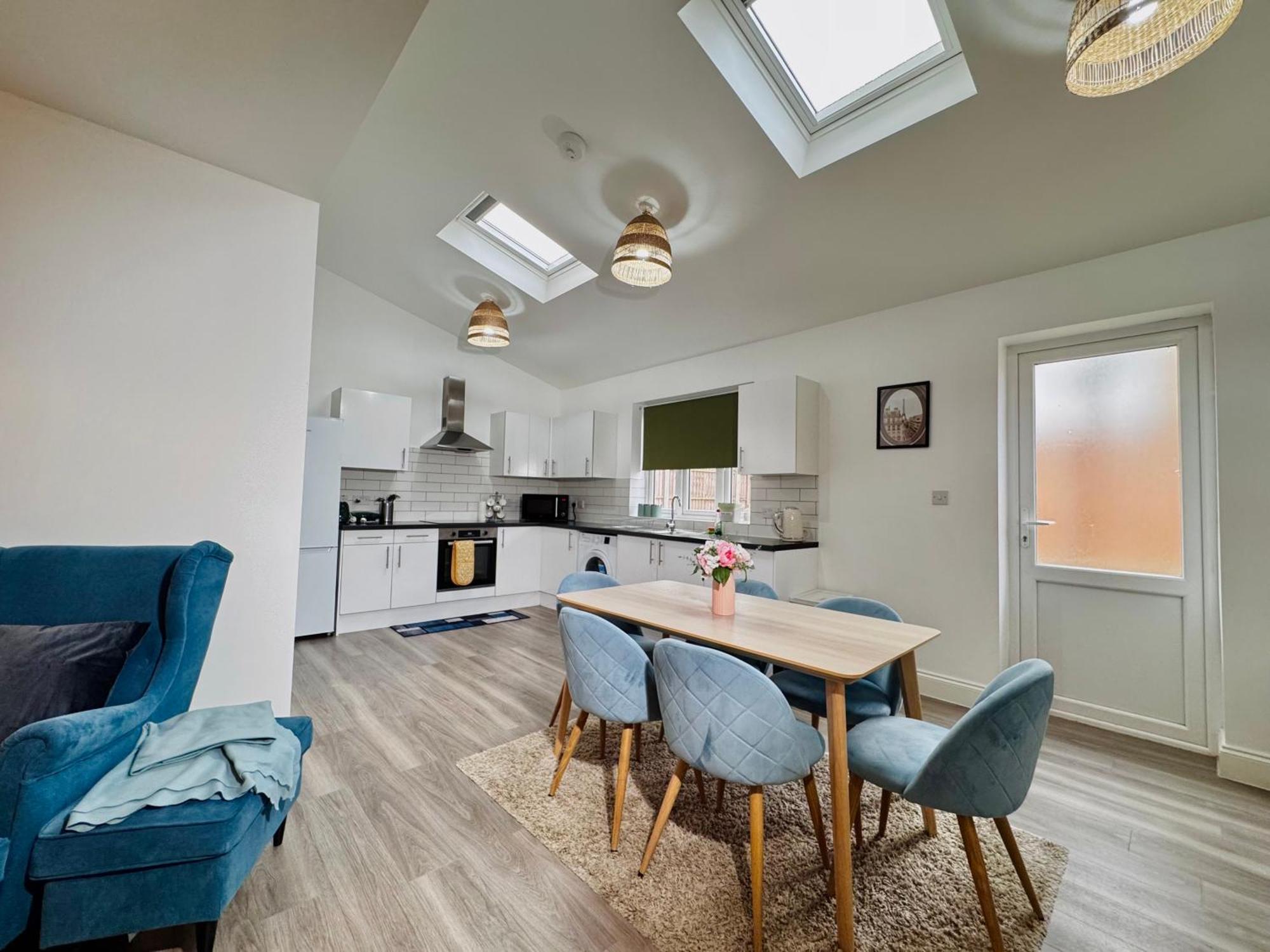 Cosy 1-Bed Flat 30Min To Central London & Parking Exterior photo